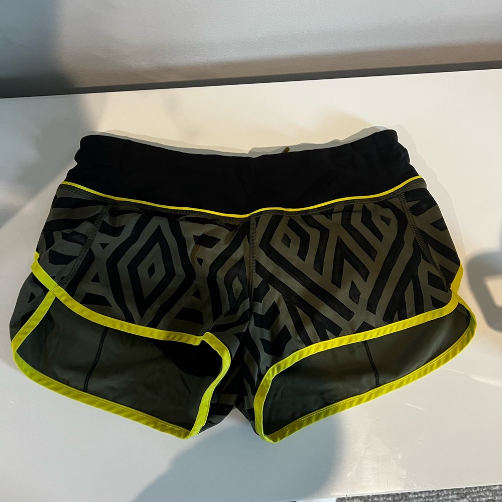 Lululemon speed up short